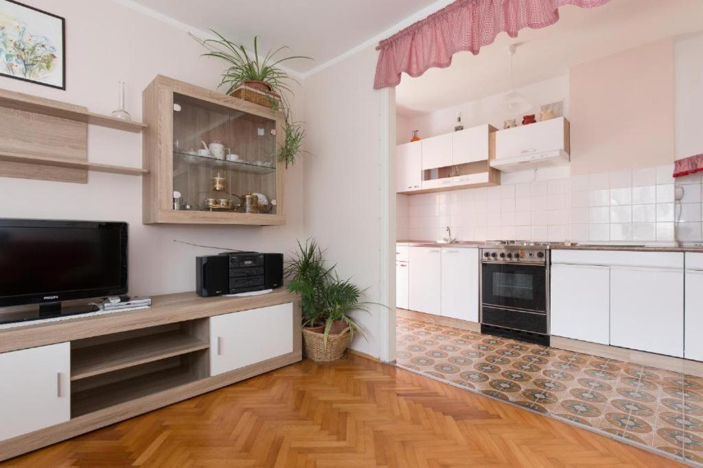 Apartments Hodanic Đảo Krk Ngoại thất bức ảnh