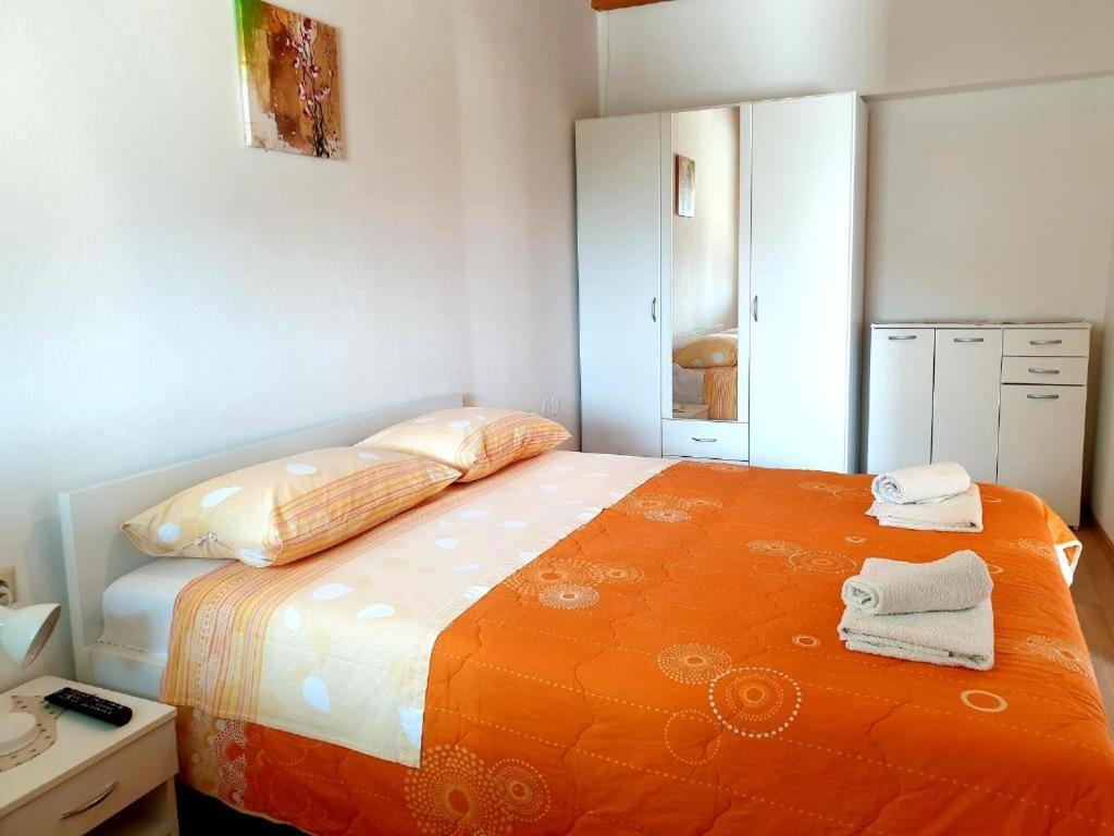 Apartments Hodanic Đảo Krk Ngoại thất bức ảnh